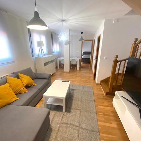 Apartamento Centrico Con Garaje Jaca Exterior photo